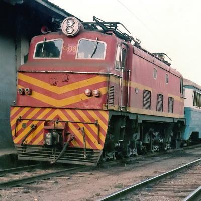 Locomotiva 908