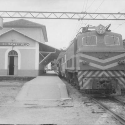 Locomotiva 909