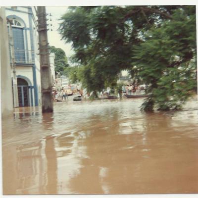 Enchente 82