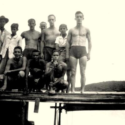 Amigos No Barco A Vapor